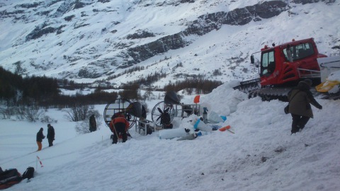 Tournage à La Goulaz - Préparation avalanche